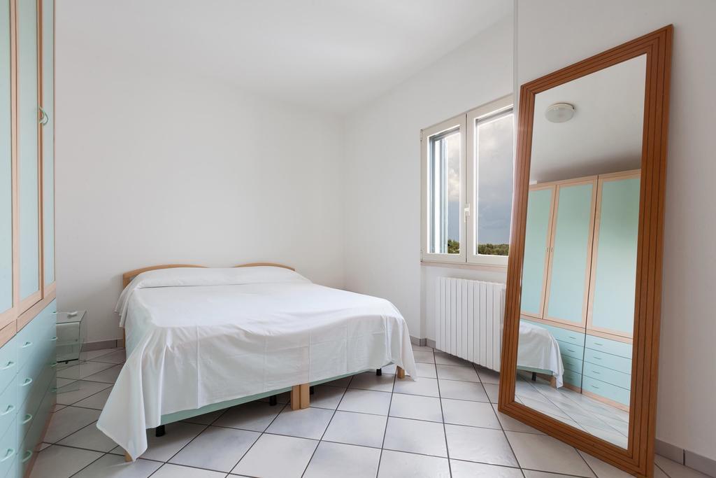 Villa Del Contado Casarano Zimmer foto