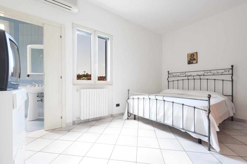 Villa Del Contado Casarano Zimmer foto