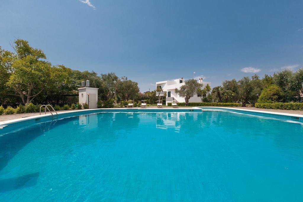 Villa Del Contado Casarano Zimmer foto